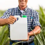 Qual a quantidade de Roundup granulado para 20 litros de água